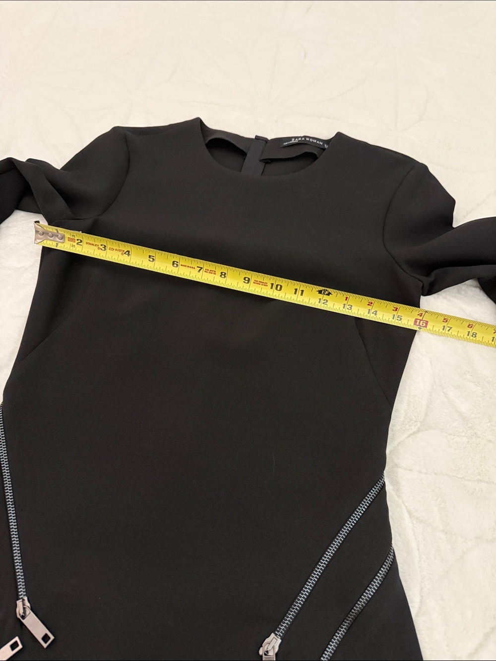 ZARA Classic Black Long-Sleeve Mini Dress with Zip Accents - Picture 9 of 10